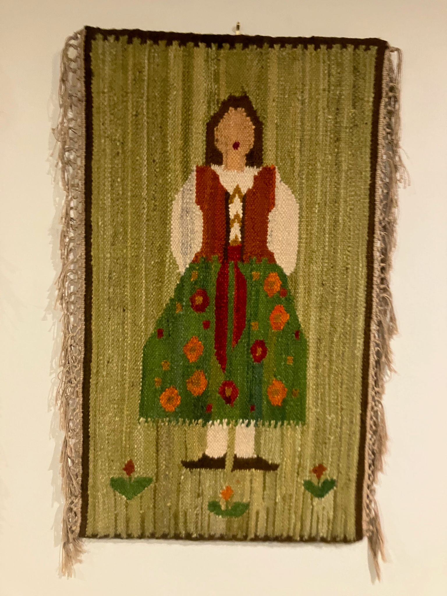 weave of woman in dress